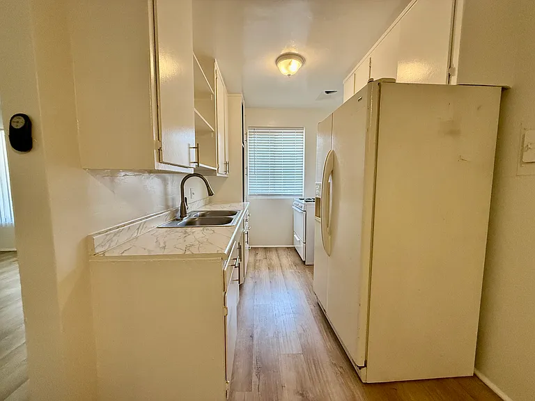 12002 Hart St #2 — Photo 6