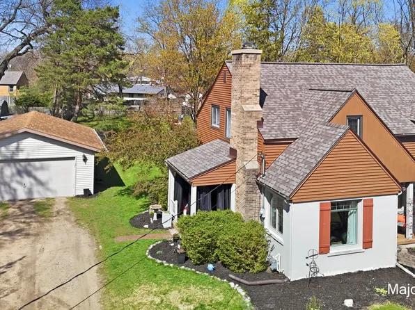 1017 Lamberton St NE, Grand Rapids, MI 49505
