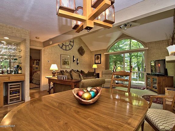 5th image of 602 Uncas Ln