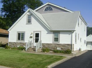 44 Dewey Ave, Northlake, IL 60164