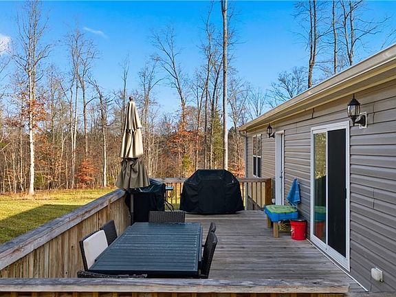 5th image of 1071 Pine Knoll Dr