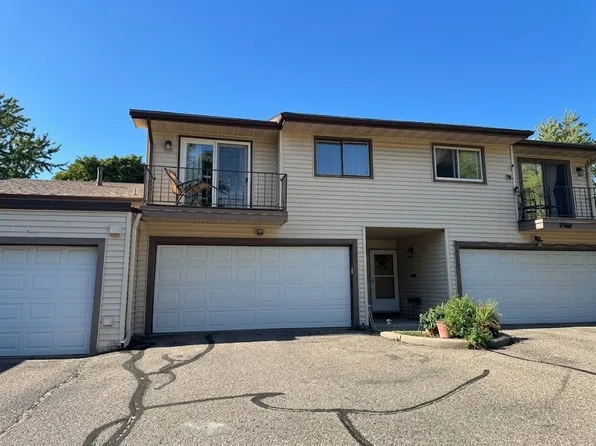 11012 Trail West Rd, Bloomington, MN 55437