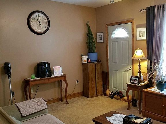 2nd image of 3037 Market St