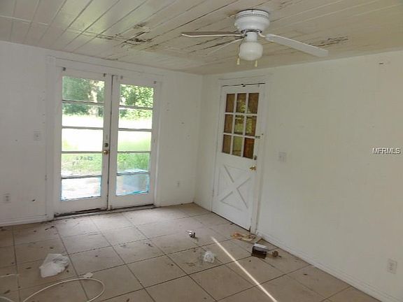 4th image of 1717 Furey Dr