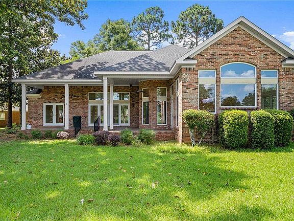 3rd image of 9604 Aspen Cir