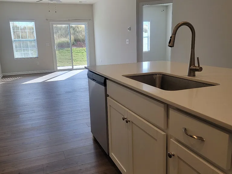 62 Fernhill Ln — Photo 4