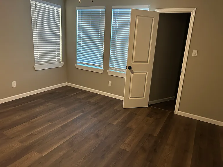 2815 Hedgerow Dr — Photo 16