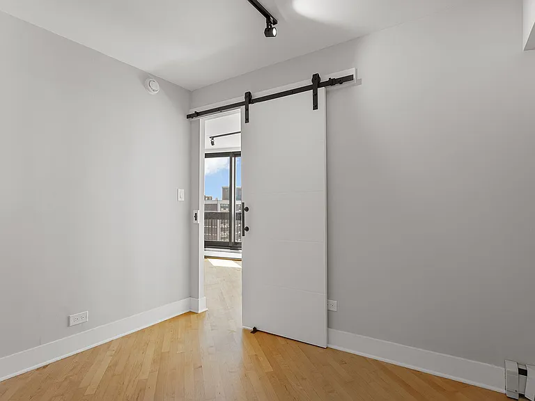 The Duplex Tower — Photo 194