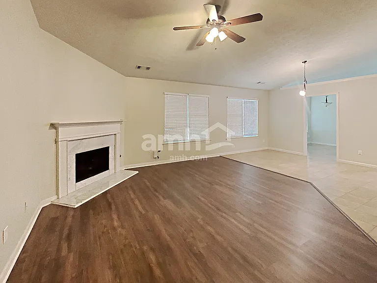 4701 Gold Mine Dr — Photo 8