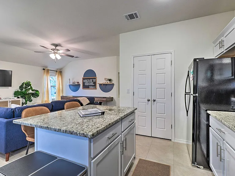 140 Oakhill Dr — Photo 23
