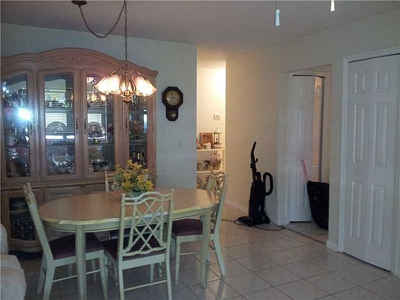 5th image of 2810 SW Natura Blvd APT A