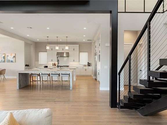 4th image of 4822 Shady Ridge Dr