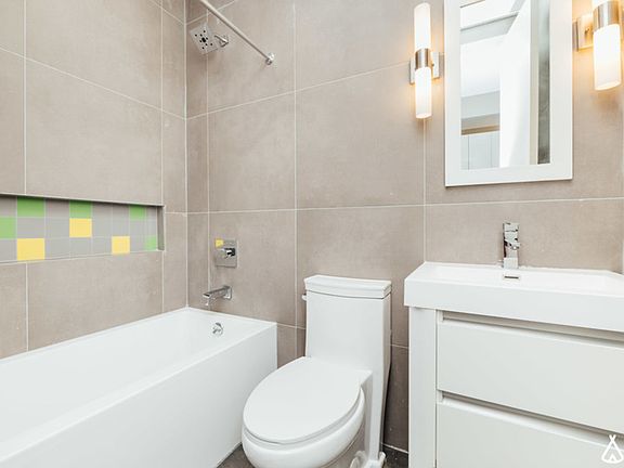 4th image of 195 Menahan St APT 2L