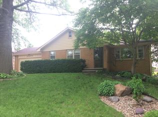 6410 Taylor Park Dr, Lincoln, NE 68510