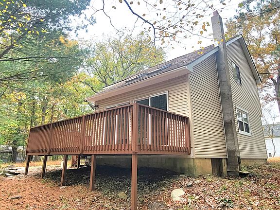 3rd image of 3527 Acorn Cir