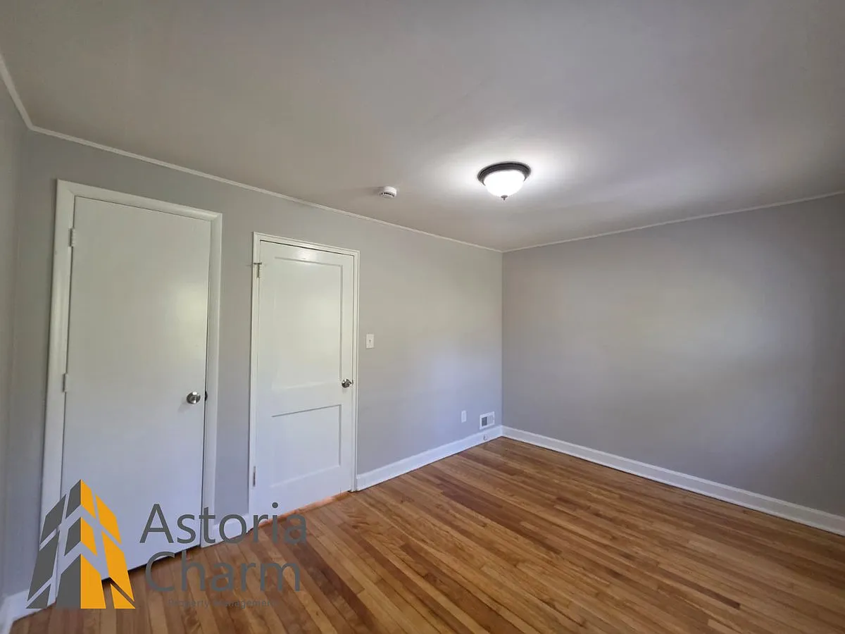 716 Glenwood Ave — Photo 3