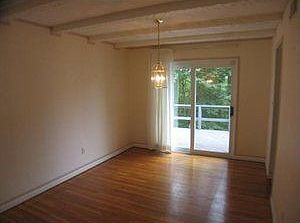 4th image of 230 Grandview Dr