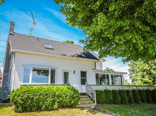 1227 E Shore Rd, Isle La Motte, VT 05463