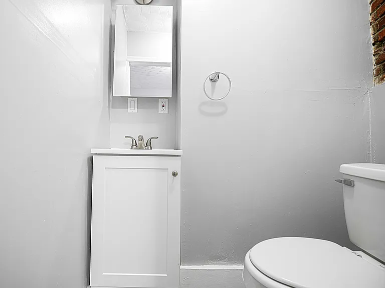 1832 Harlem Ave — Photo 8