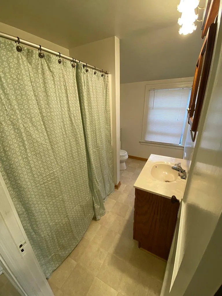 13488 Clifton Blvd — Photo 3
