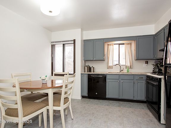 5th image of 8200 Anchor Dr APT 806