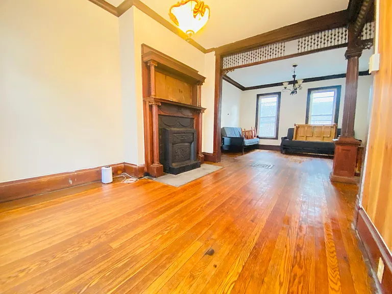 1337 Madison St #A — Photo 4