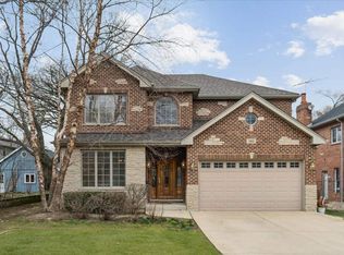 1162 Elmwood Ave, Deerfield, IL 60015