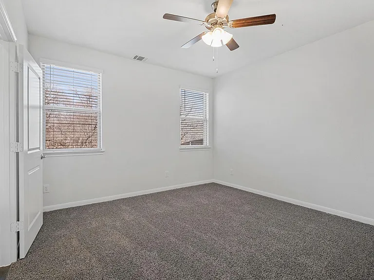 3911 Nature Ct — Photo 10