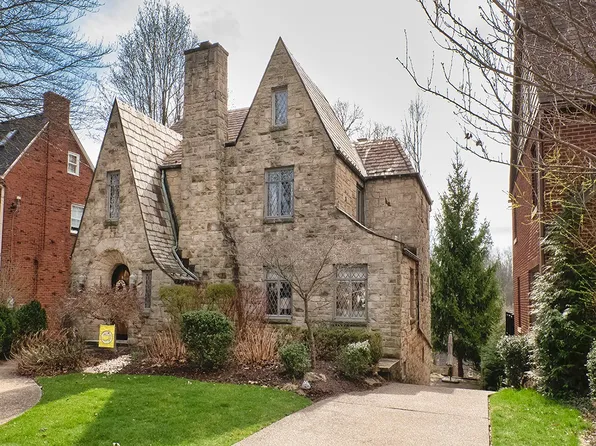 101 Mayfair Dr, Pittsburgh, PA 15228