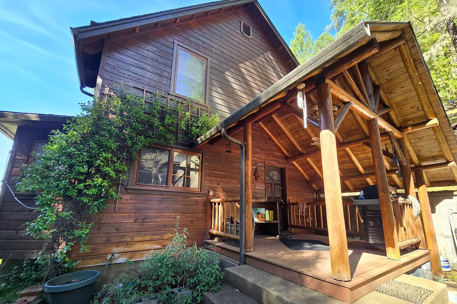 1449 Queen Of Bronze Rd photo 1