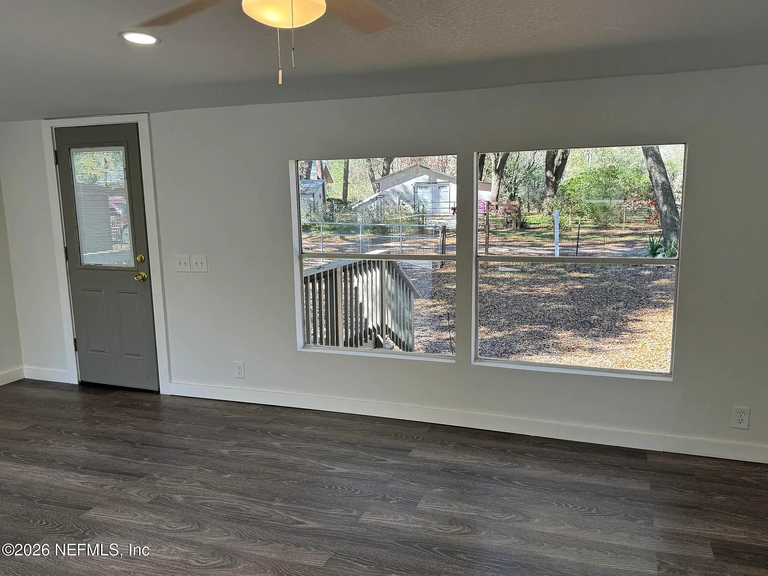 3 bed, 2.0 bath, 1296 sqft, $1,800 — Photo 4