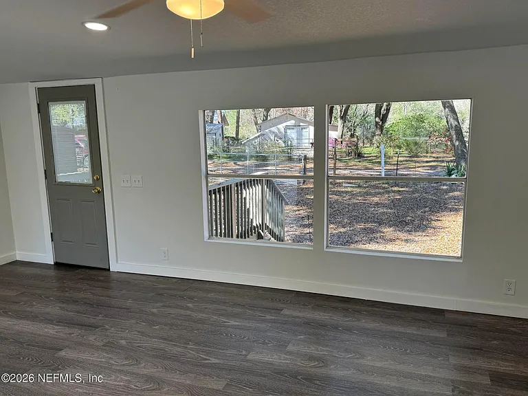 7934 Sunnybrook Rd — Photo 4