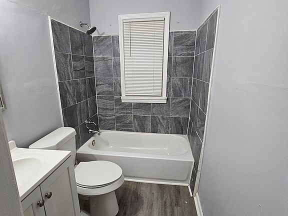 3rd image of 27829 Carlysle St