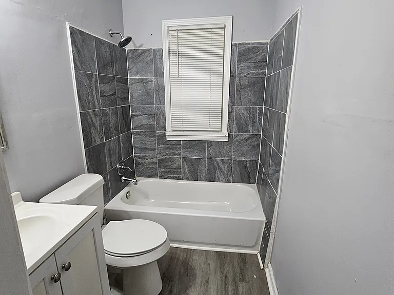 27829 Carlysle St — Photo 3