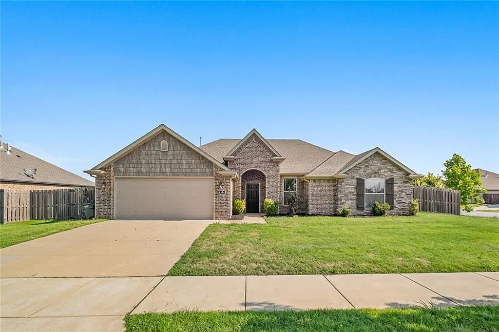 3 bed, 1731 sqft, $2,150 — Photo 1