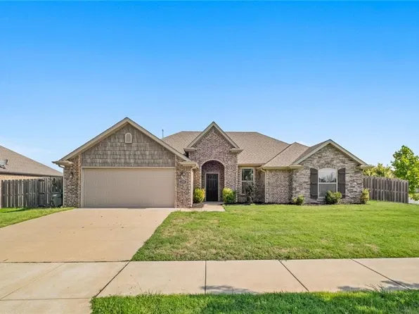 4306 W Divide Dr, Fayetteville, AR 72704