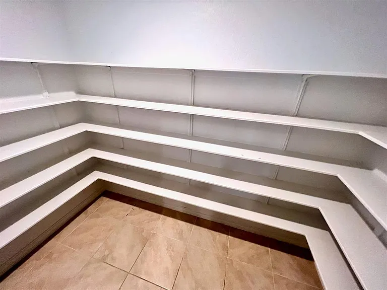 5717 Lehman Way — Photo 8