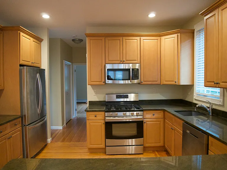24 Forest Ave #24U — Photo 5