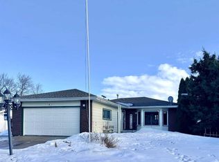 1621 NW 4th Ave, Wainwright, AB T9W1J3