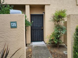 135 Nantucket Ln, Vallejo, CA 94590