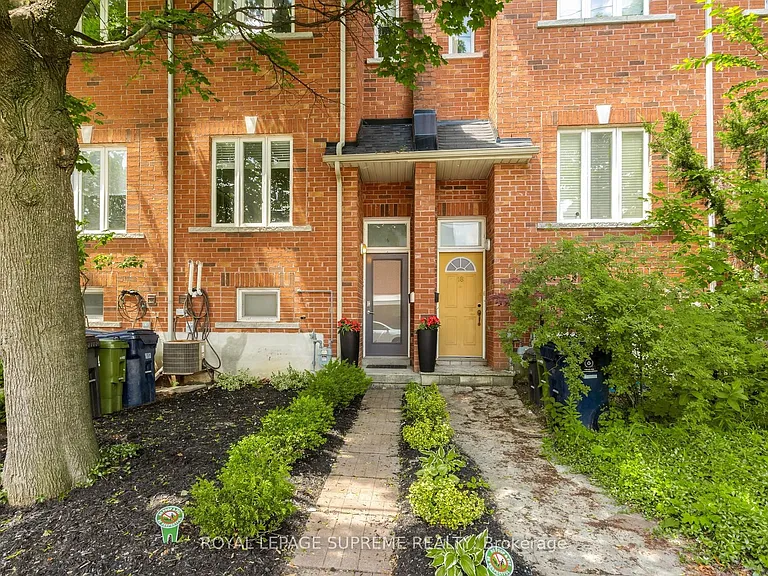 16 Lightbourn Ave — Photo 2