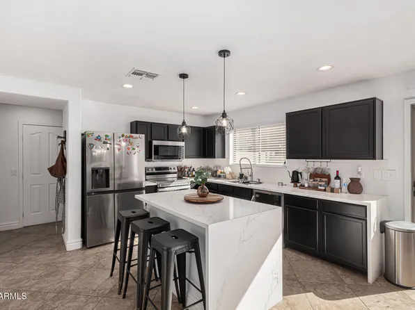 8913 E ORO Circle, Mesa, AZ 85212