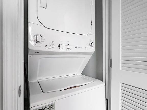4th image of 1427 Chapin St NW APT 204