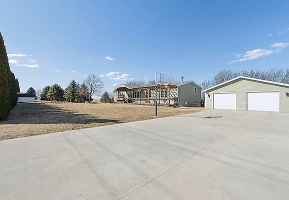 2nd image of 735 Diamond Trail Rd