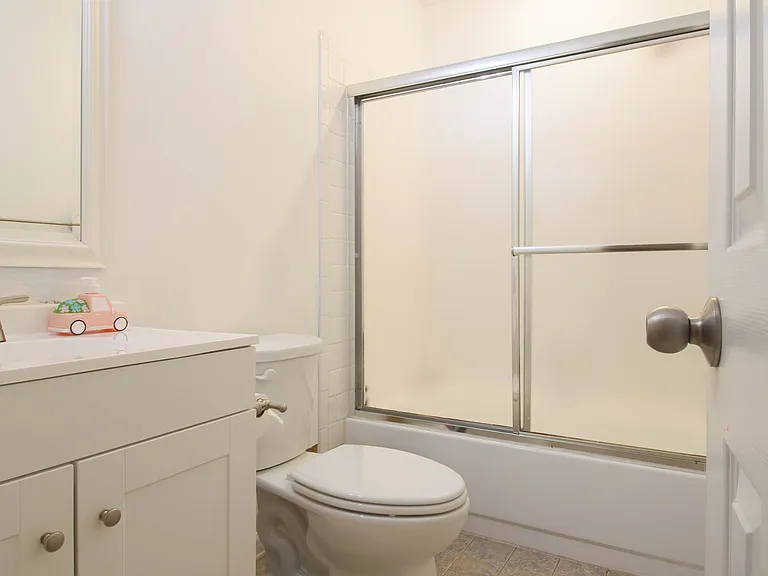 2128 Heritage Dr — Photo 27