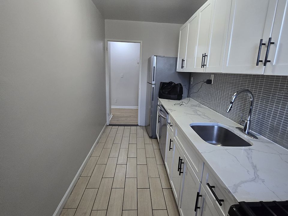 1st image of 2463 John F Kennedy Blvd #6