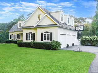 36 Edwin Ct, Guilford, CT 06437