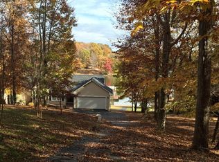122 Creeden Dr, Moneta, VA 24121