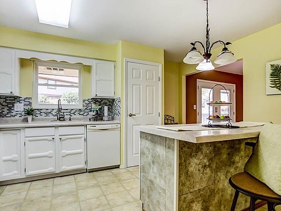 2nd image of 4701 Valley Brook Dr
