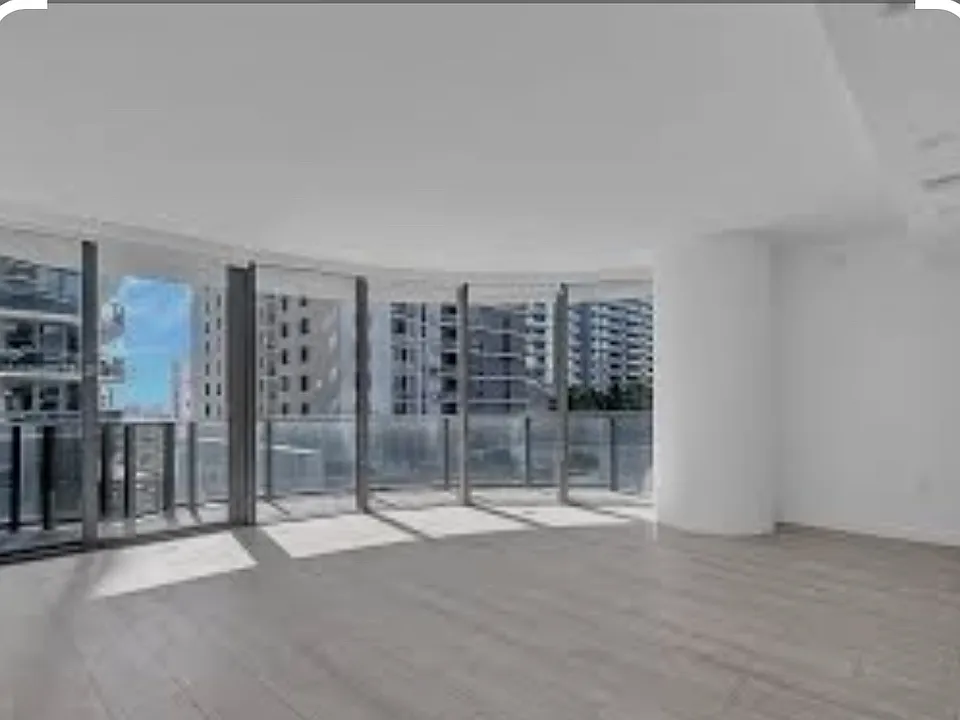 45 SW 9th St #41